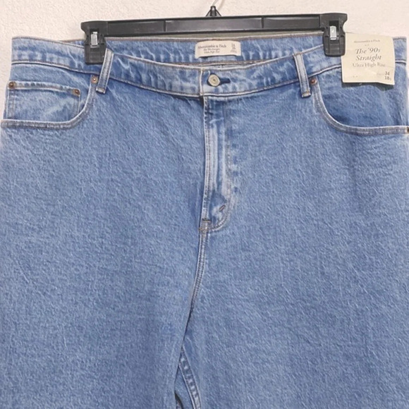 Abercrombie & Fitch NEW The 90s Straight Ultra High Rise Jeans Size 18s - Picture 3 of 9